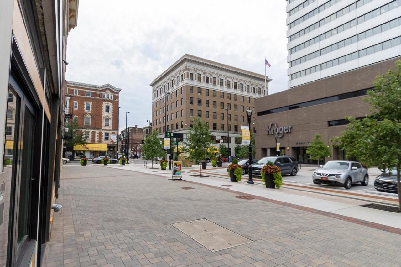 Spacious 2 Bed 2 Bath Downtown Otr Condo Minutes Walk To The Reds Bengals Stadium & More! Cincinnati Zewnętrze zdjęcie
